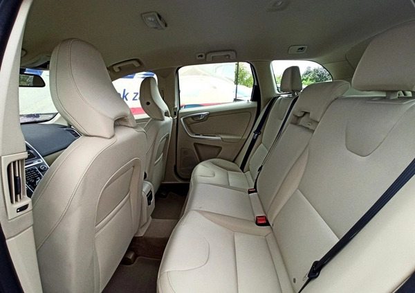 Volvo XC 60 cena 60900 przebieg: 261000, rok produkcji 2014 z Rzeszów małe 436